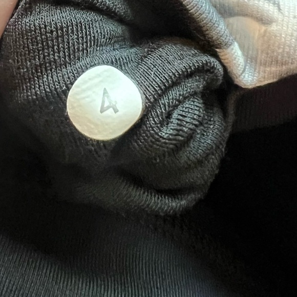 Lululemon Gather And Crow Crop Pants Slit Back Black Quilt Winter Pattern - Picture 9 of 10